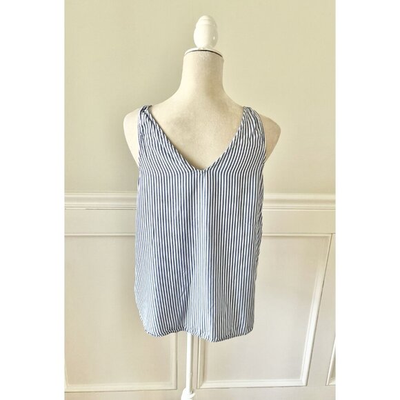 Old Navy M Seersucker Striped Tank Top Blue & White - Picture 3 of 5